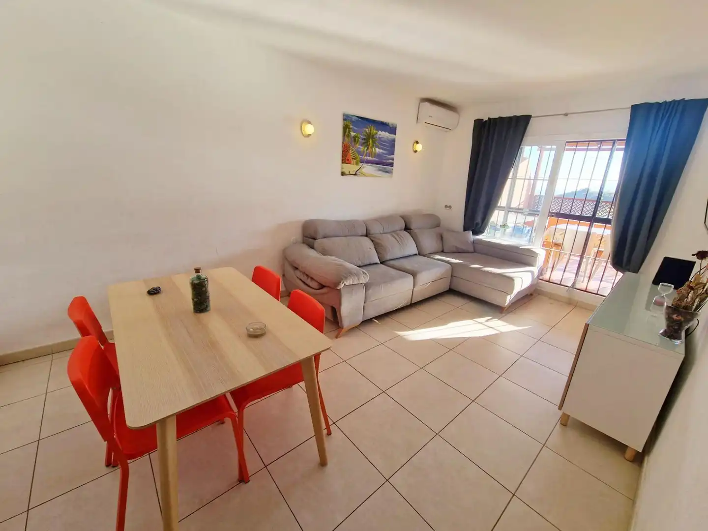 Wohnzimmer von Wohnung zum Verkauf in Rincón de la Victoria mit Klimaanlage, Heizung und Terrasse