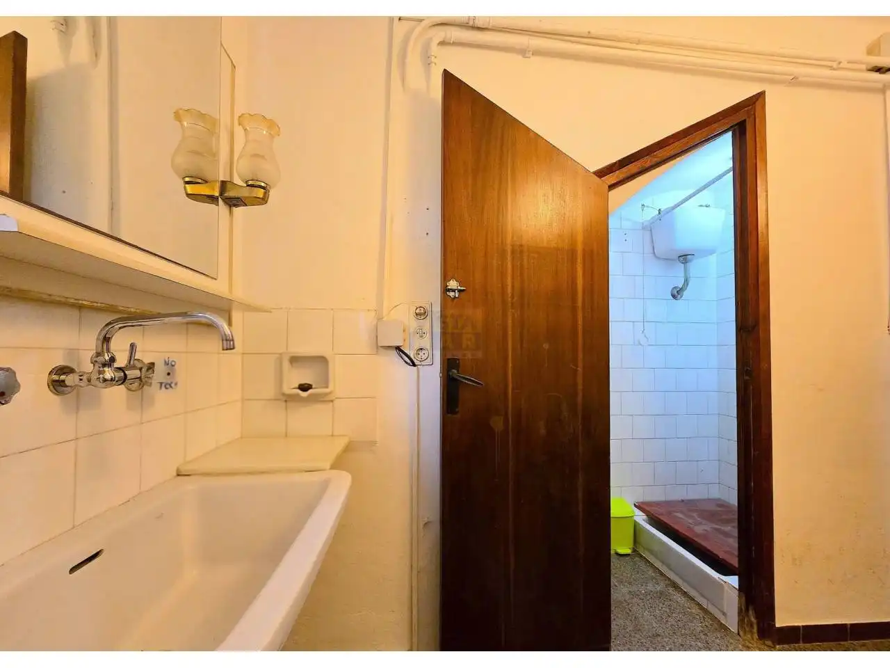 Bany de Casa o xalet en venda en Vilanova i la Geltrú amb Jardí privat i Terrassa