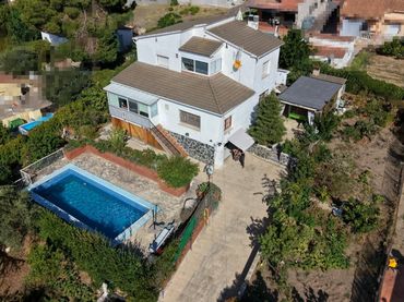 Maison avec balcon à vendre à Piera