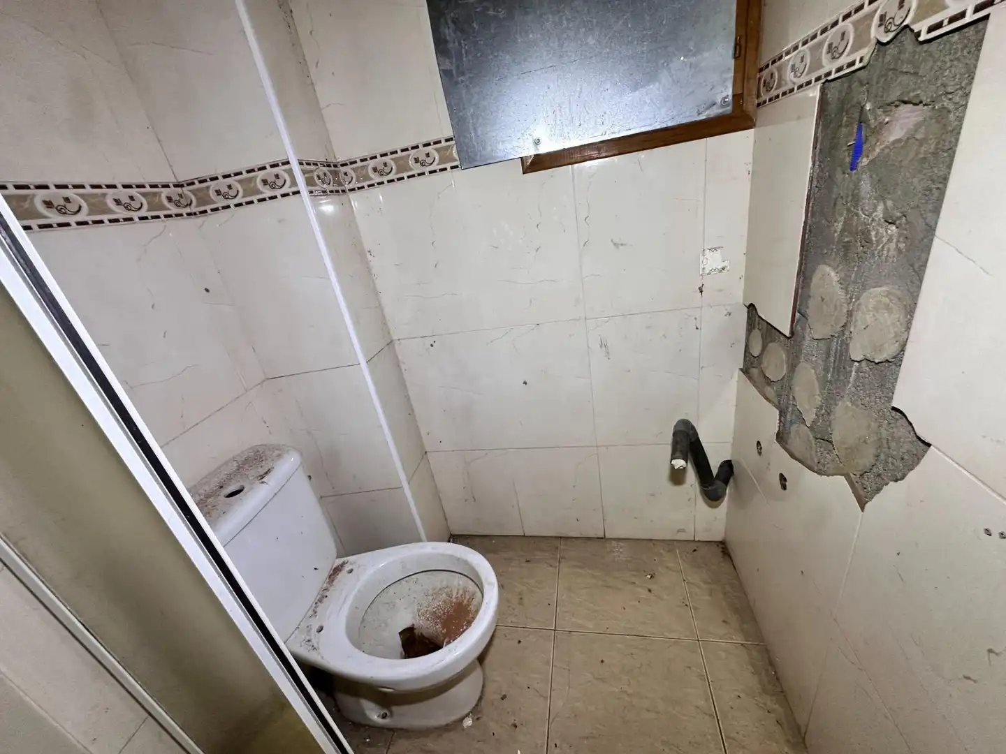 Badezimmer von Einfamilien-Reihenhaus zum Verkauf in Berga