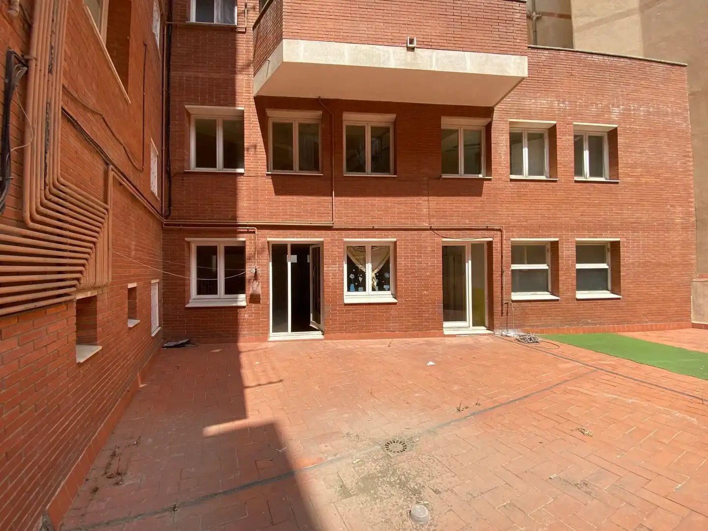 Vista exterior de Local de lloguer en Barcelona