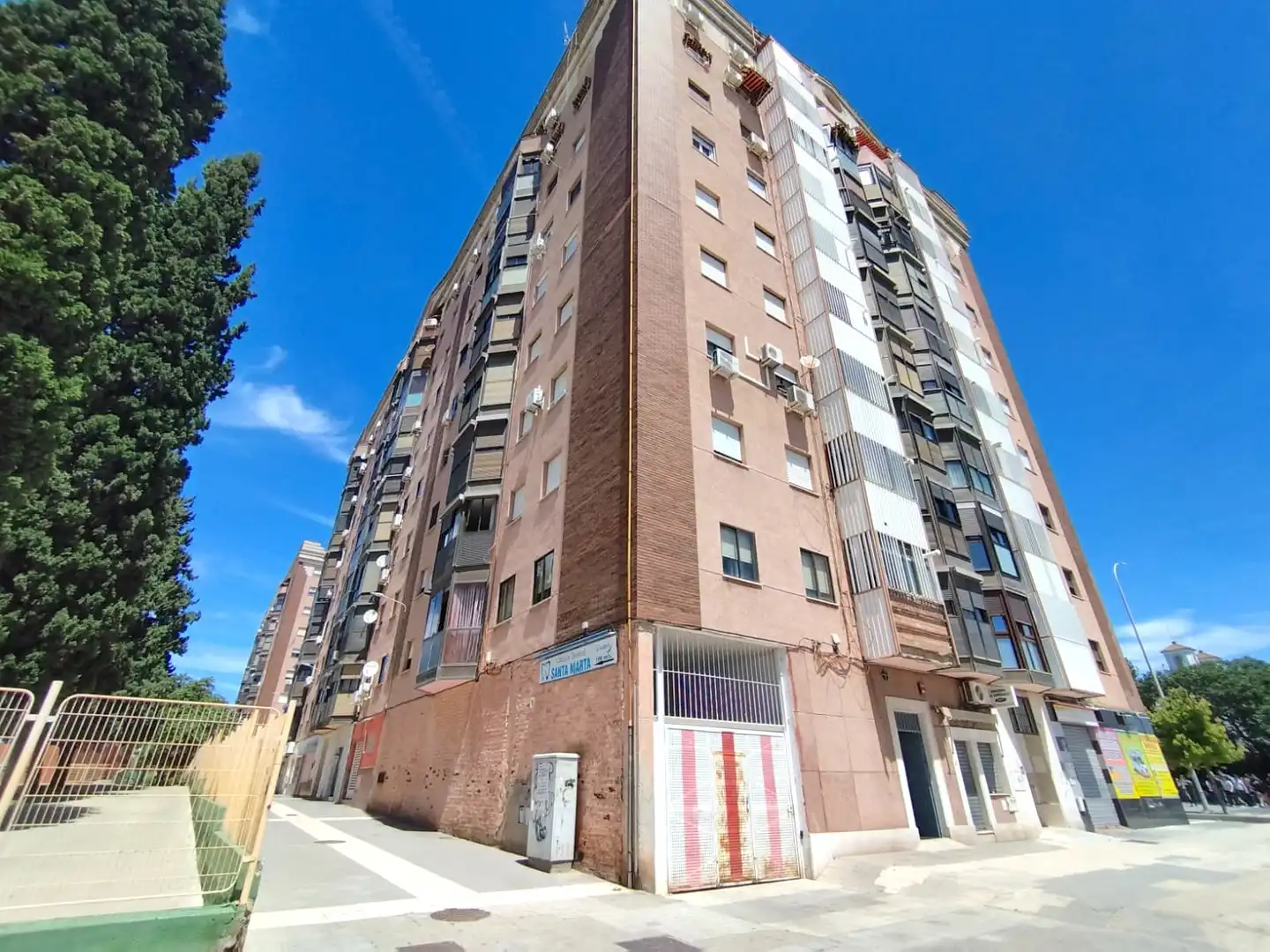 Vista exterior de Piso en venta en Huelva