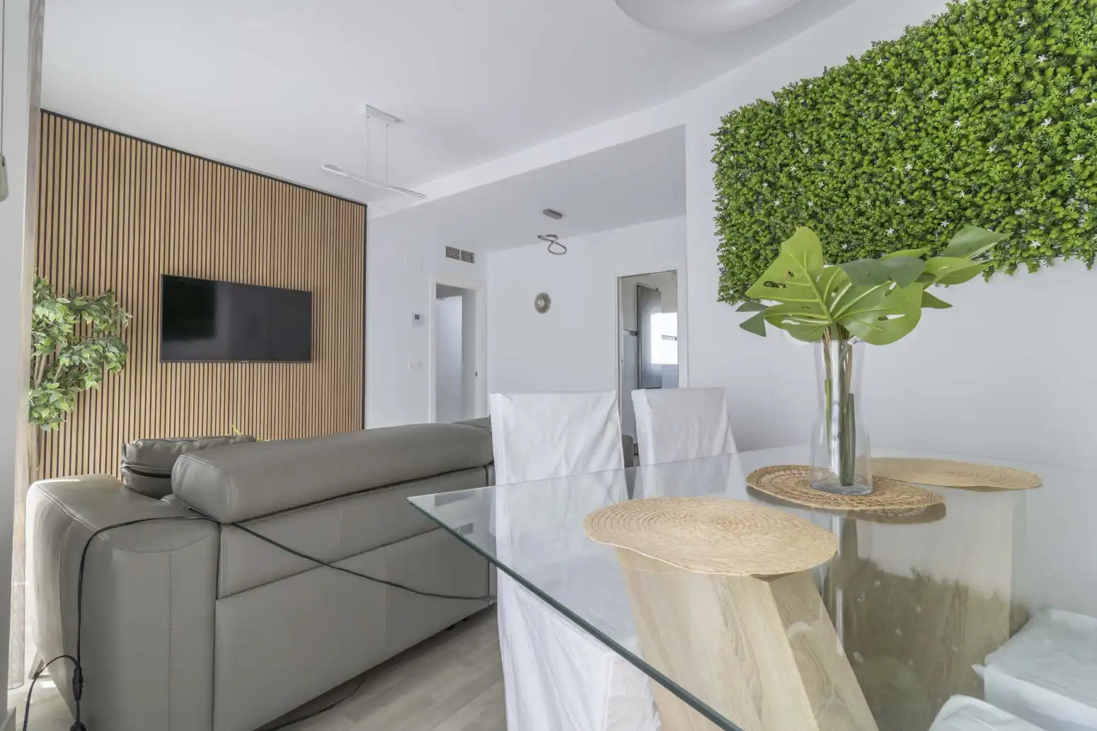 Sala de estar de Piso en venta en Sevilla con Aire acondicionado, Calefacción y Jardín privado