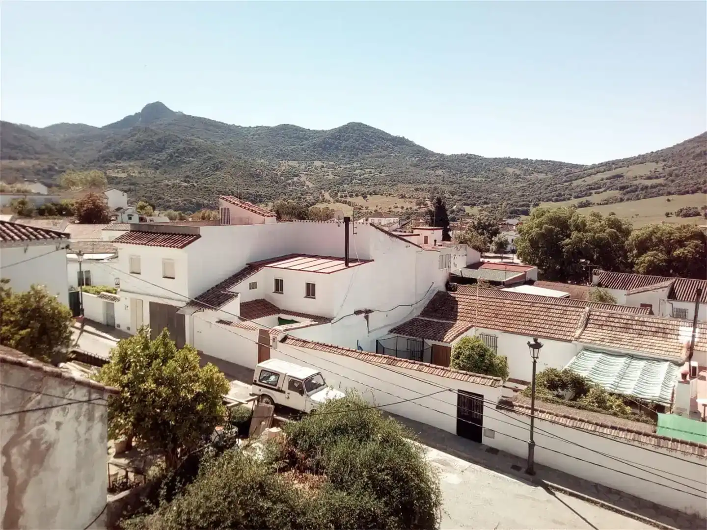 Vista exterior de Casa o xalet en venda en Cortes de la Frontera amb Jardí privat i Traster