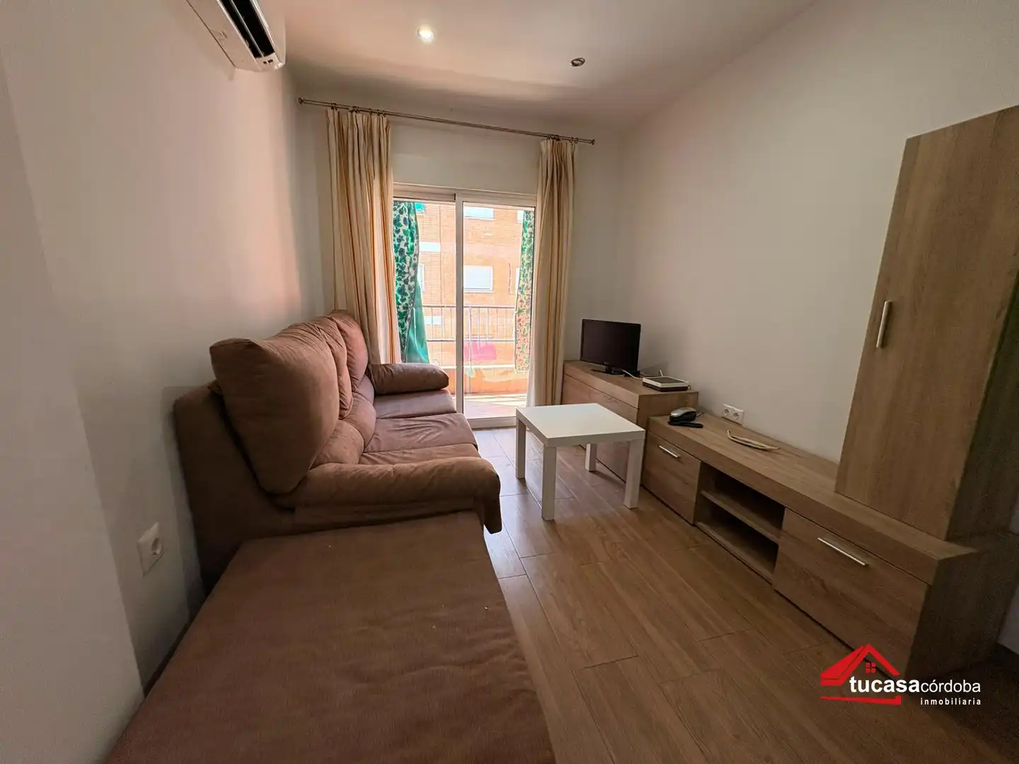 Piso de alquiler en Santa Rosa - Valdeolleros