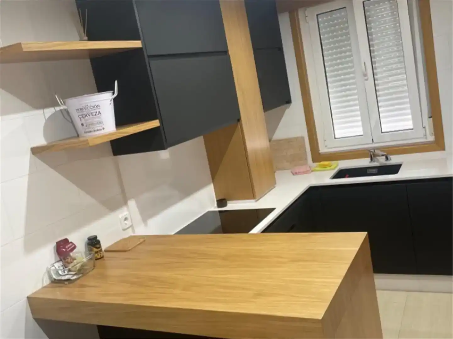 Cuina de Pis en venda en As Pontes de García Rodríguez  amb Parquet, Traster i Moblat
