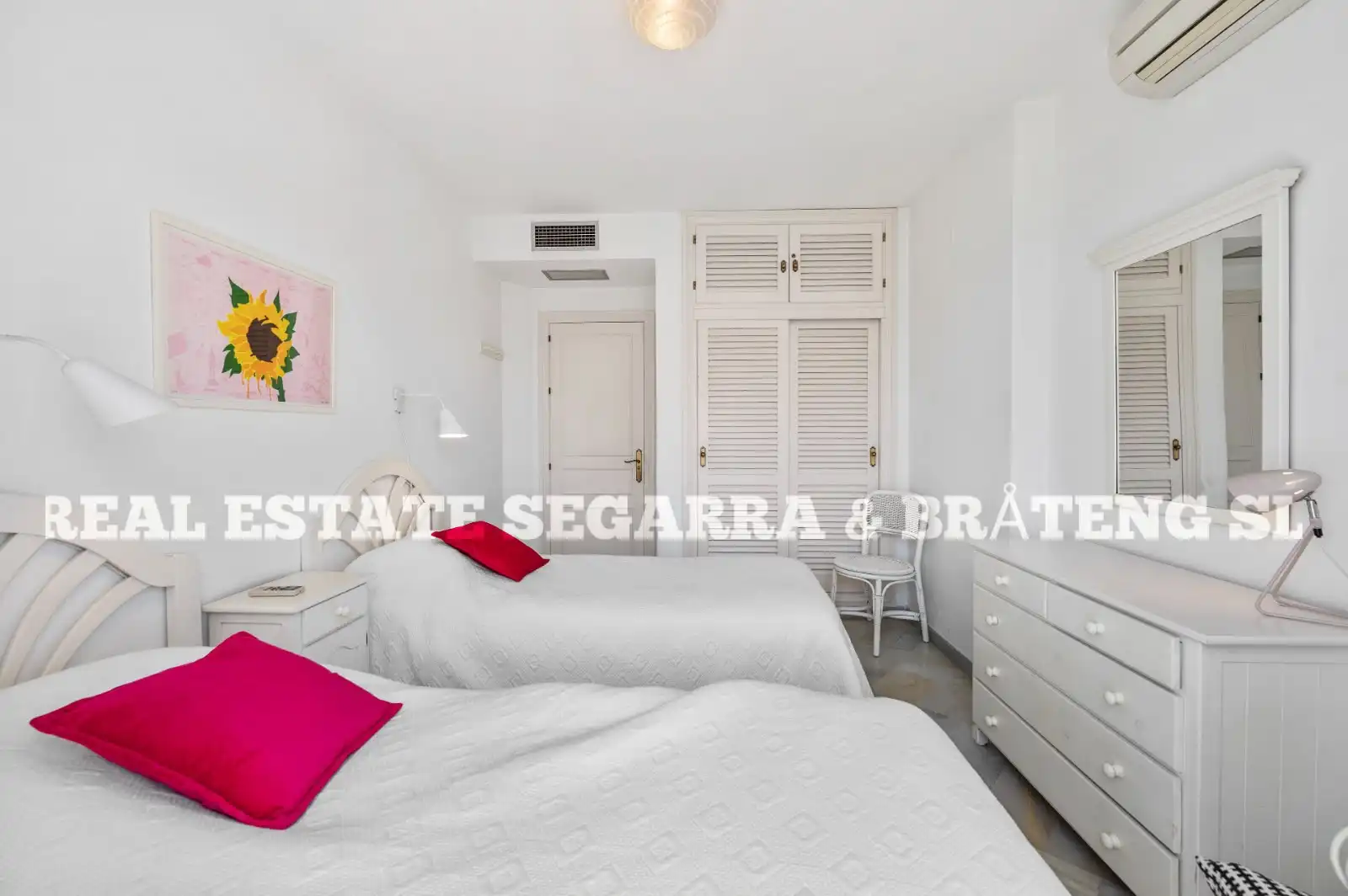 Bedroom of Apartments for sale in Marbella  with Air Conditioner, Terrace and Furnished