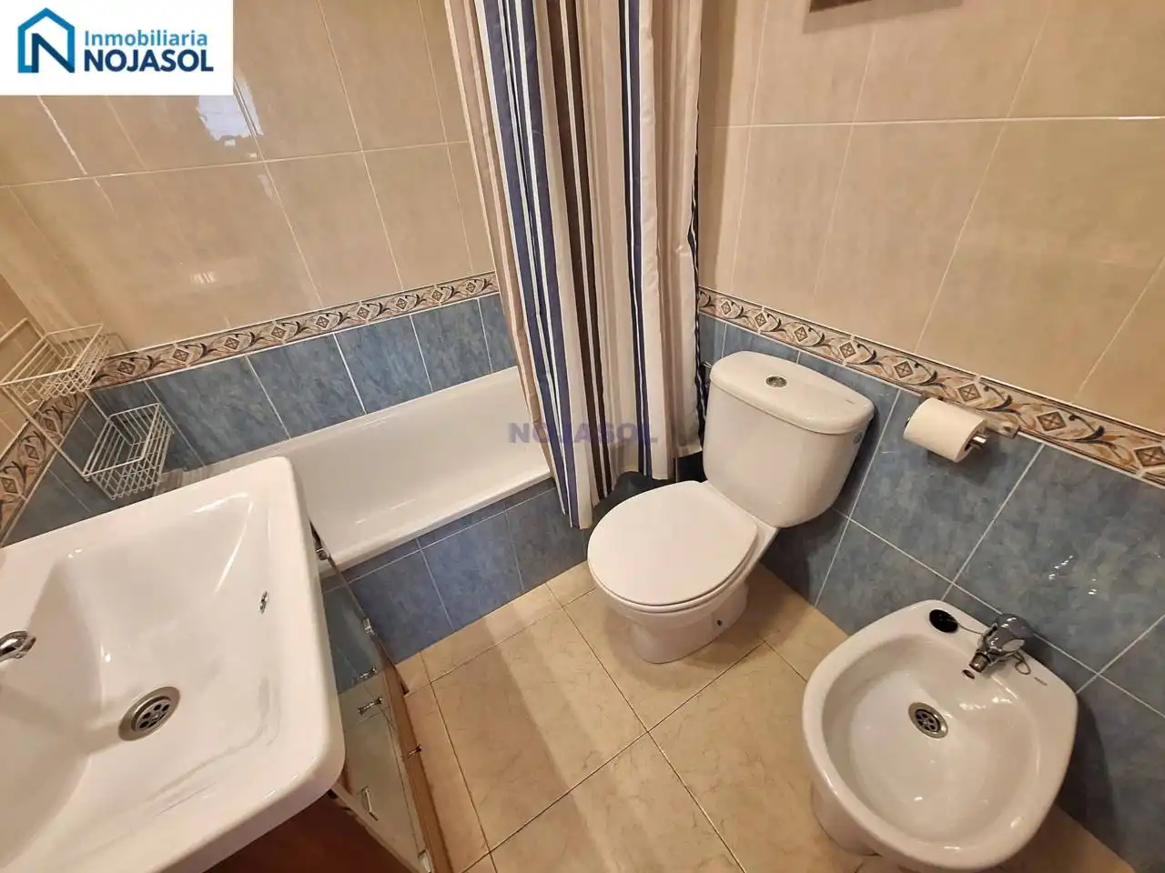 Appartement compact avec piscine à louer à Avenida Ris 32, imagen 22