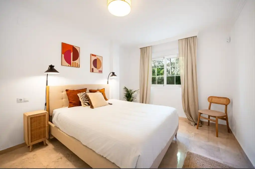Wohnung mit Pool zum Verkauf in Río Real - Los Monteros, imagen 5