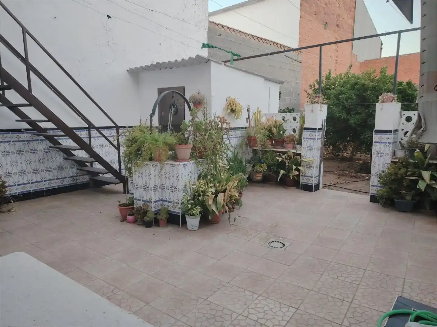 Terrassa de Casa adosada en venda en Torremejía amb Aire condicionat i Jardí privat