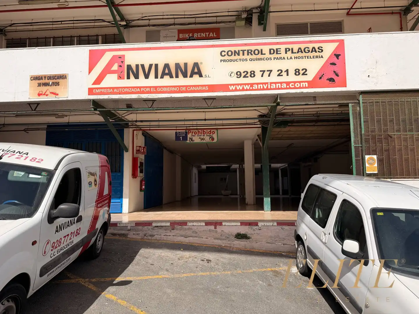 Parking de Oficina en venta en San Bartolomé de Tirajana con Aire acondicionado y Amueblado