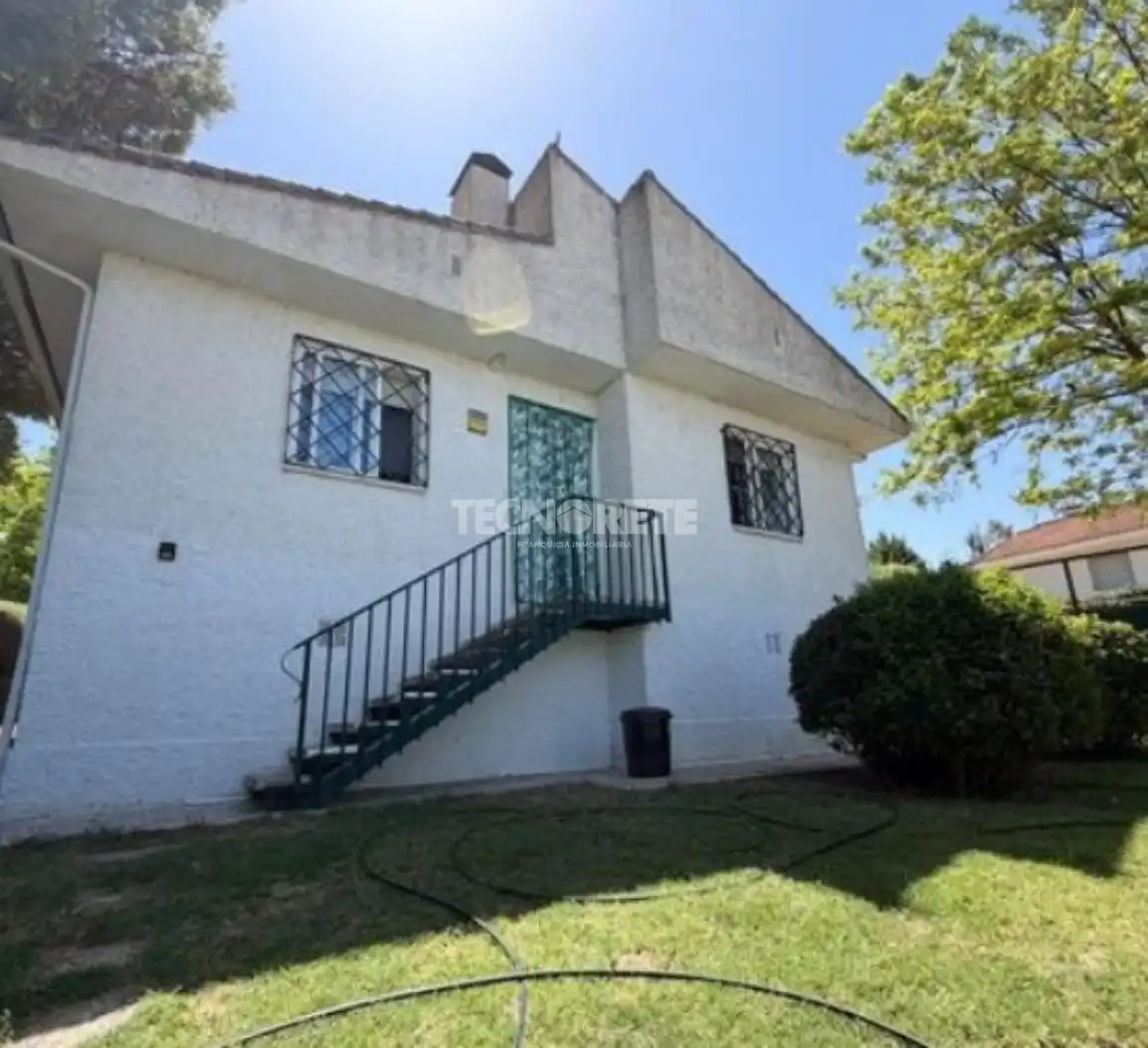 Exterior view of Houses for sale in Lillo  with Air Conditioner and Heating