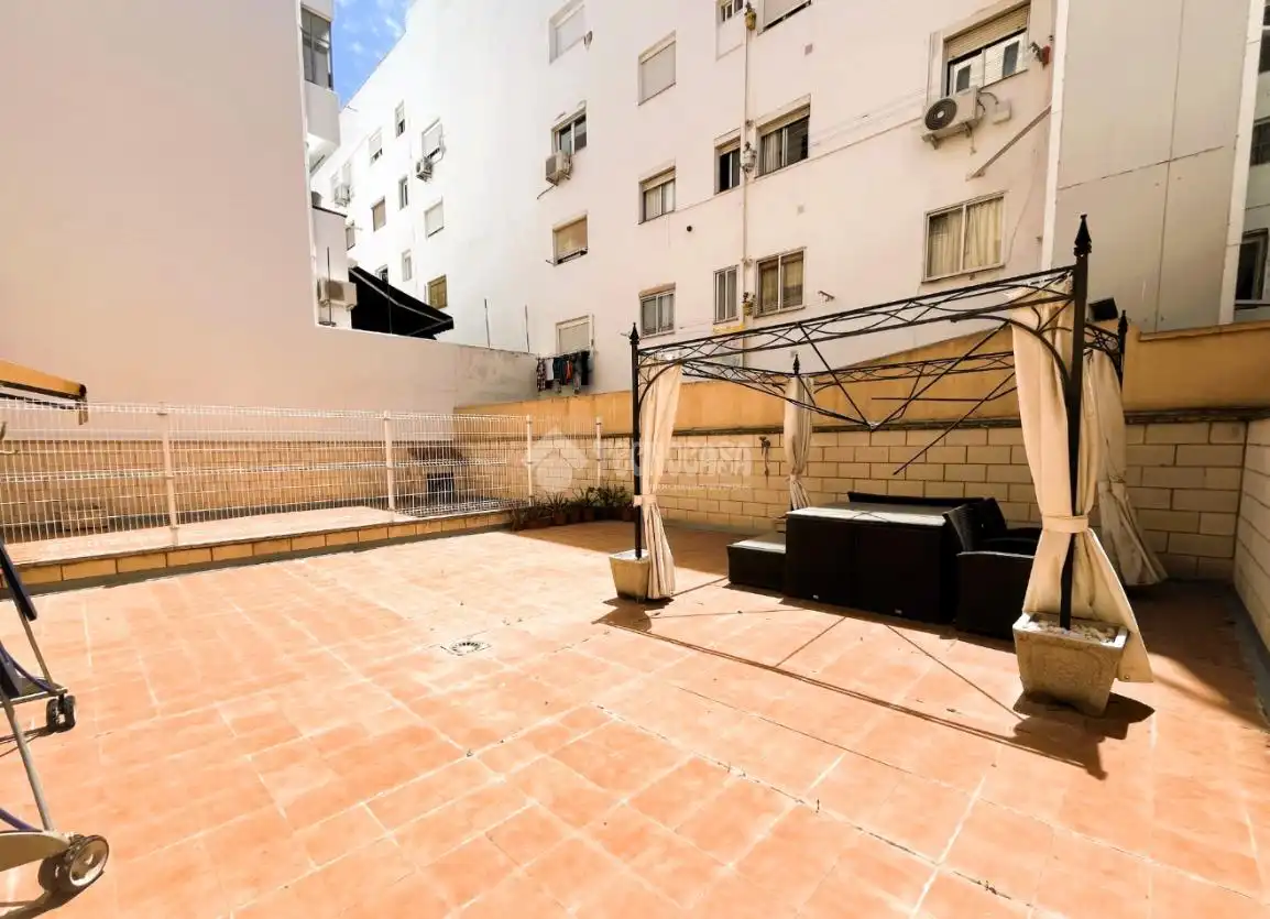 Terrasse von Wohnung zum Verkauf in Zaragoza mit Klimaanlage, Heizung und Terrasse