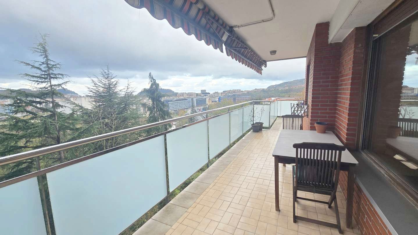 Terrassa de Pis de lloguer en Donostia - San Sebastián  amb Calefacció i Terrassa
