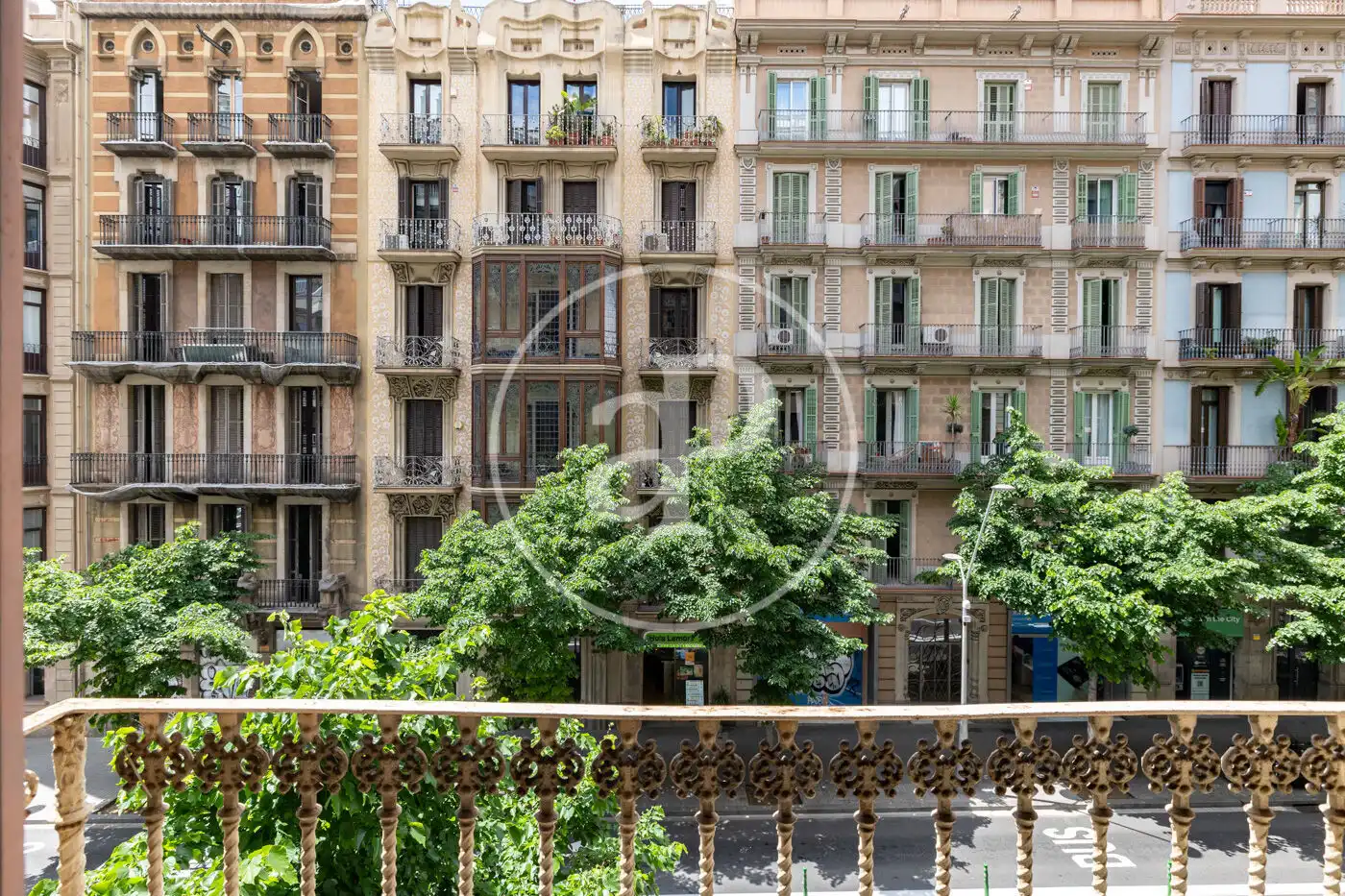 Vista exterior de Pis en venda en Barcelona amb Aire condicionat, Calefacció i Balcó