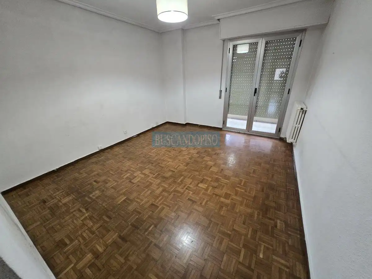Wohnung zum Verkauf in  Logroño mit Heizung und Terrasse