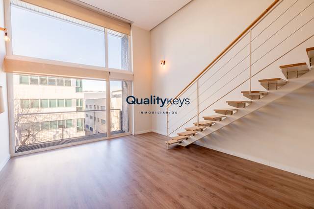 Dúplex en Venta en Calle de Julián Camarillo, 47 en Simancas