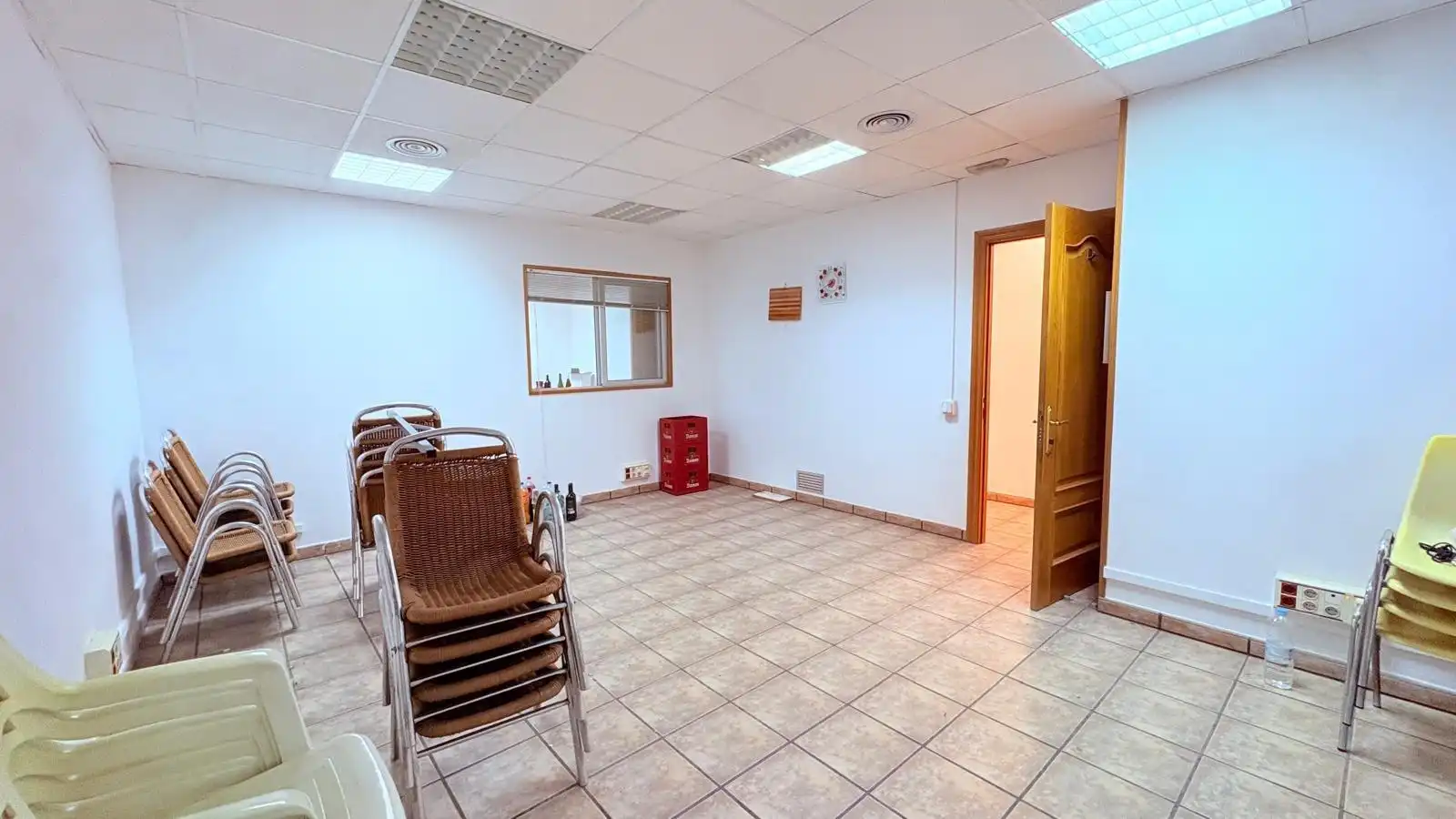 Business premises for sale in Poble, imagen 8