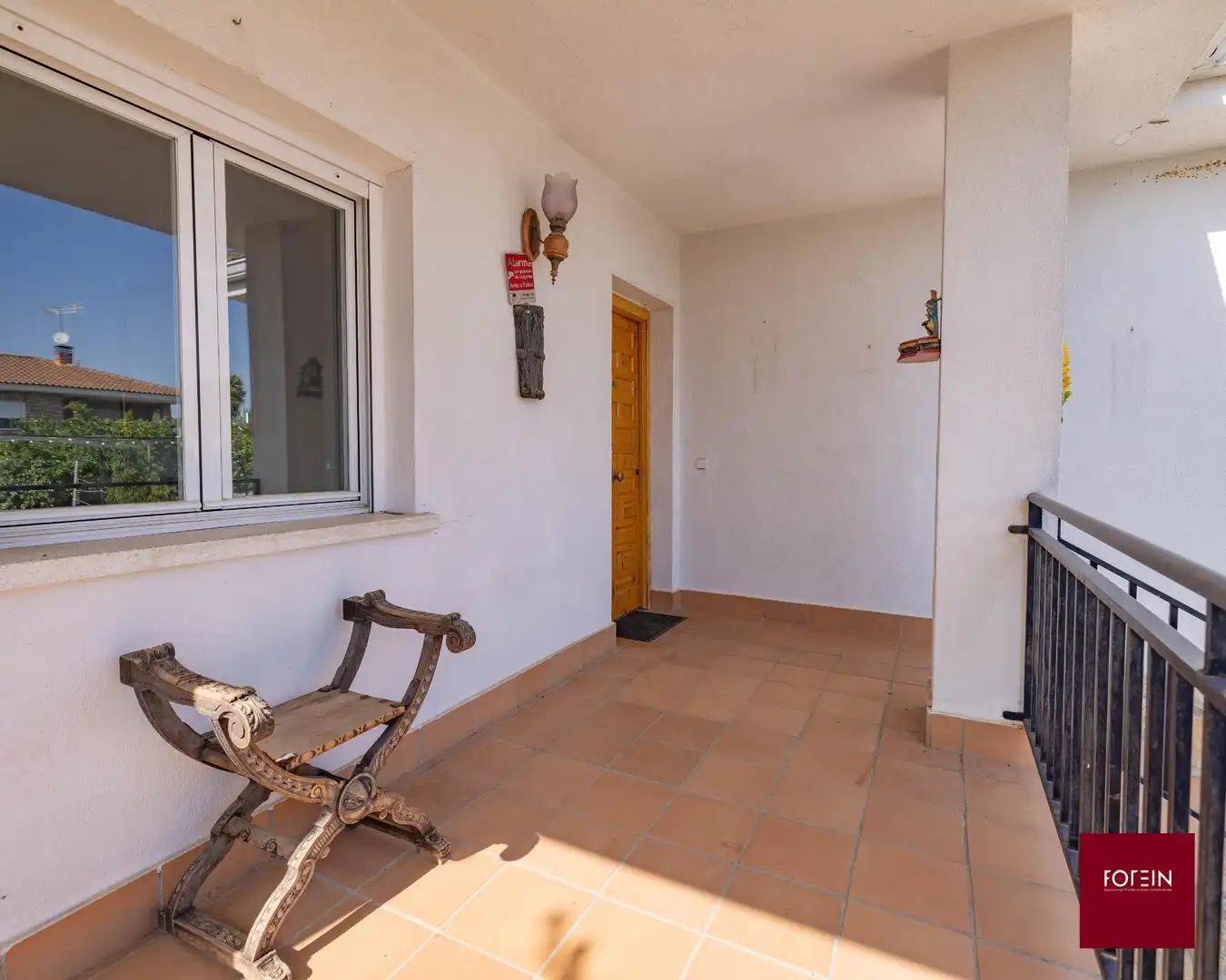 Houses for sale in Galápagos  with Air Conditioner, Heating and Private garden