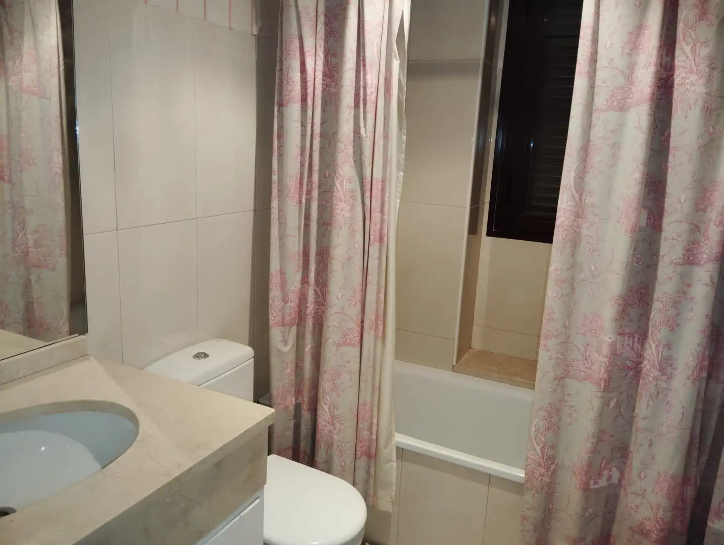 Baño de Casa o chalet en venta en Guillena con Aire acondicionado, Calefacción y Jardín privado