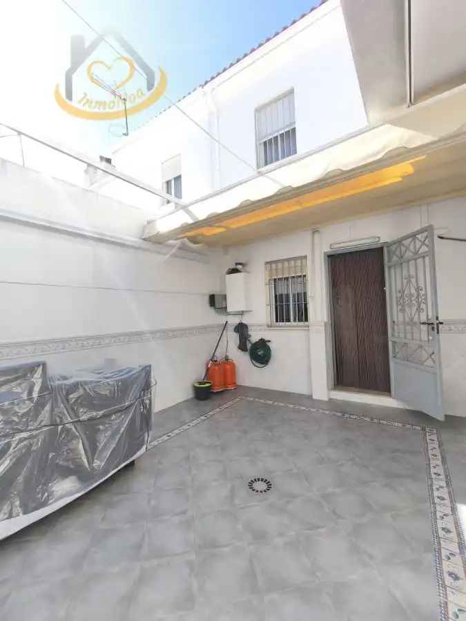 Casa adosada en venta en Lepe