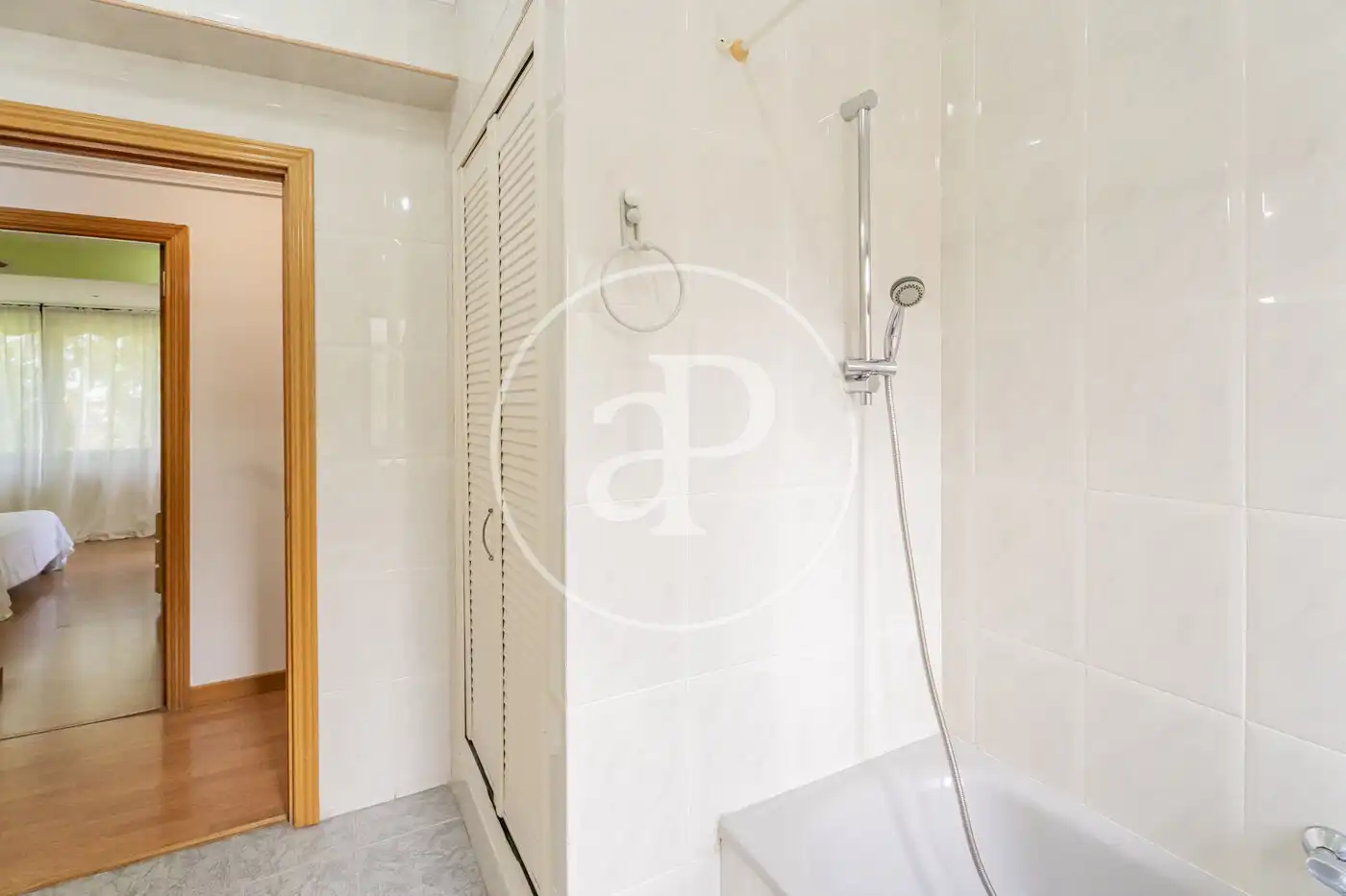 Baño de Piso en venta en Madrid con Aire acondicionado, Calefacción y Terraza