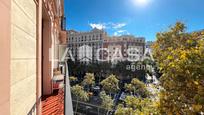 Vista exterior de Pis en venda en  Barcelona Capital amb Balcó