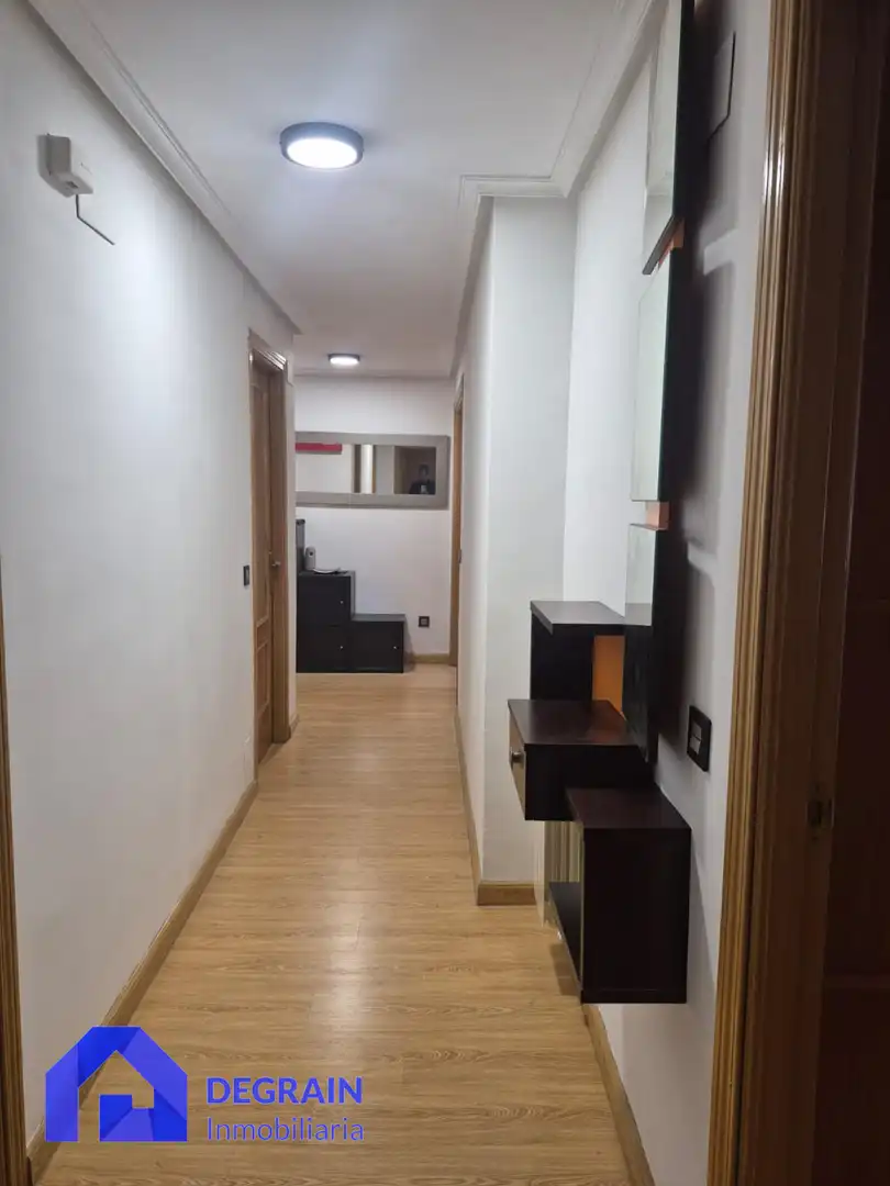 Pis de lloguer en Oviedo  amb Calefacció, Terrassa i Traster