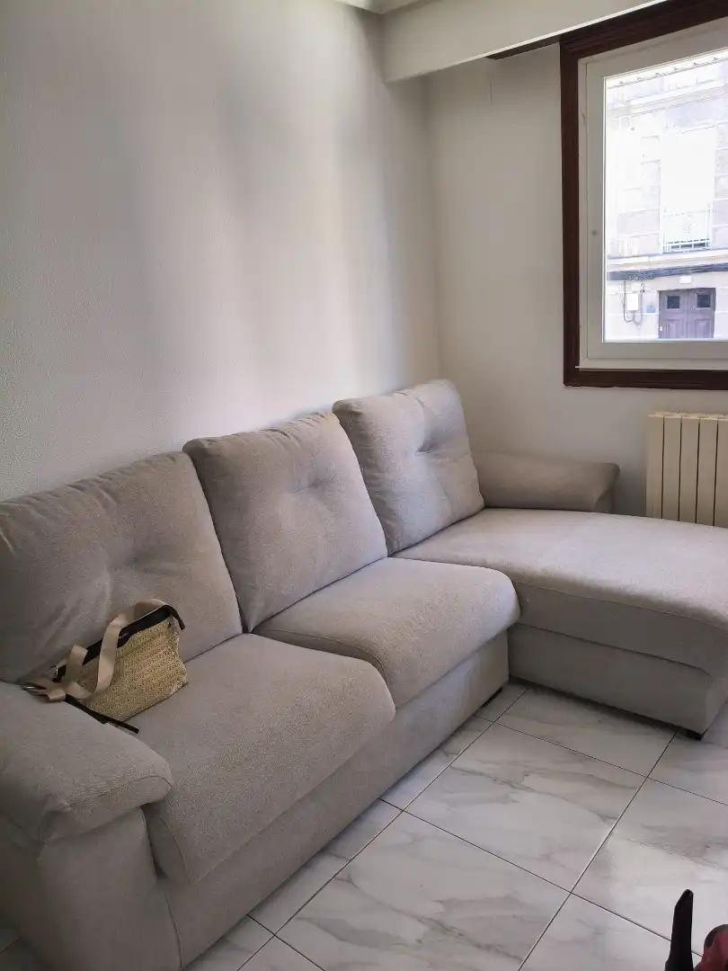 Sala d'estar de Pis de lloguer en Ourense Capital  amb Calefacció, Moblat i Forn