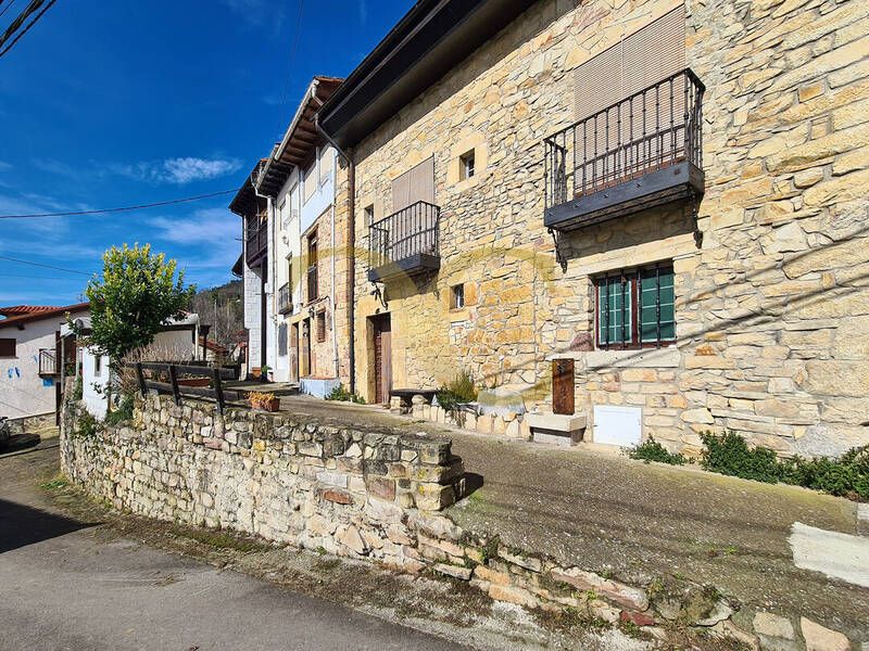 Exterior view of Single-family semi-detached for sale in Llanes  with Heating and Furnished