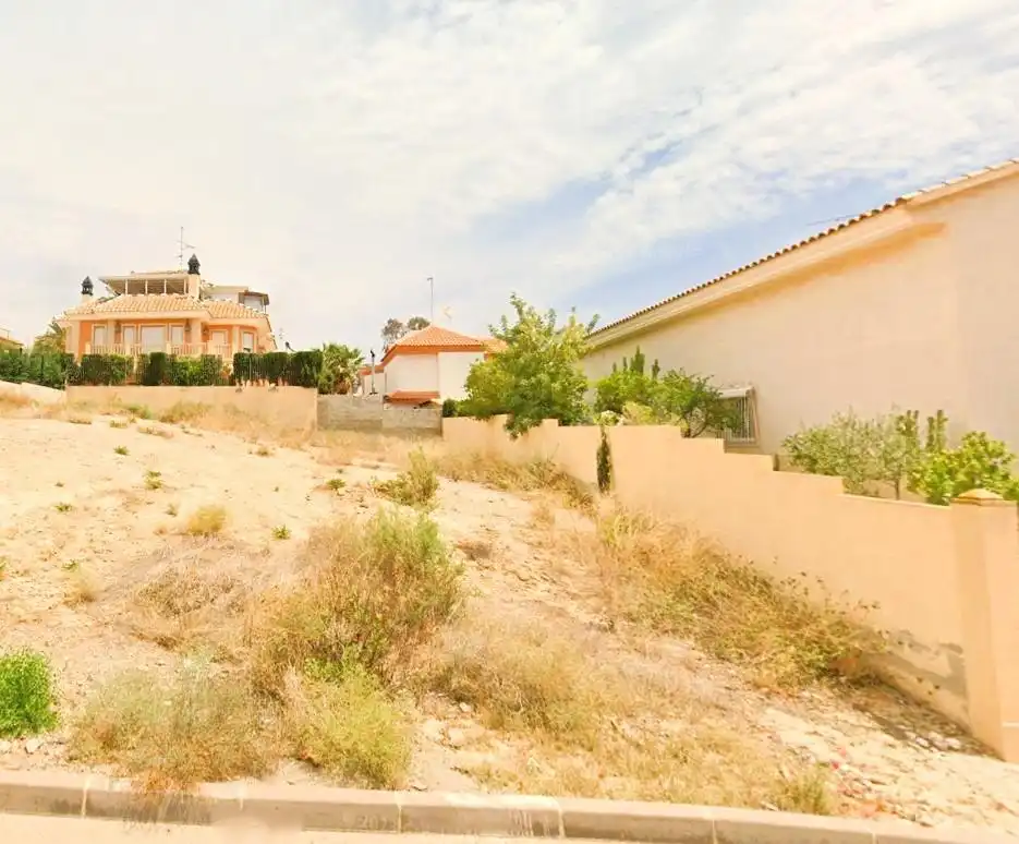 Lands and plots for sale in Calarreona
