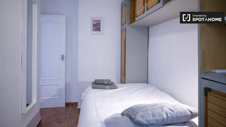 Room in El Cabanyal - El Canyamelar
