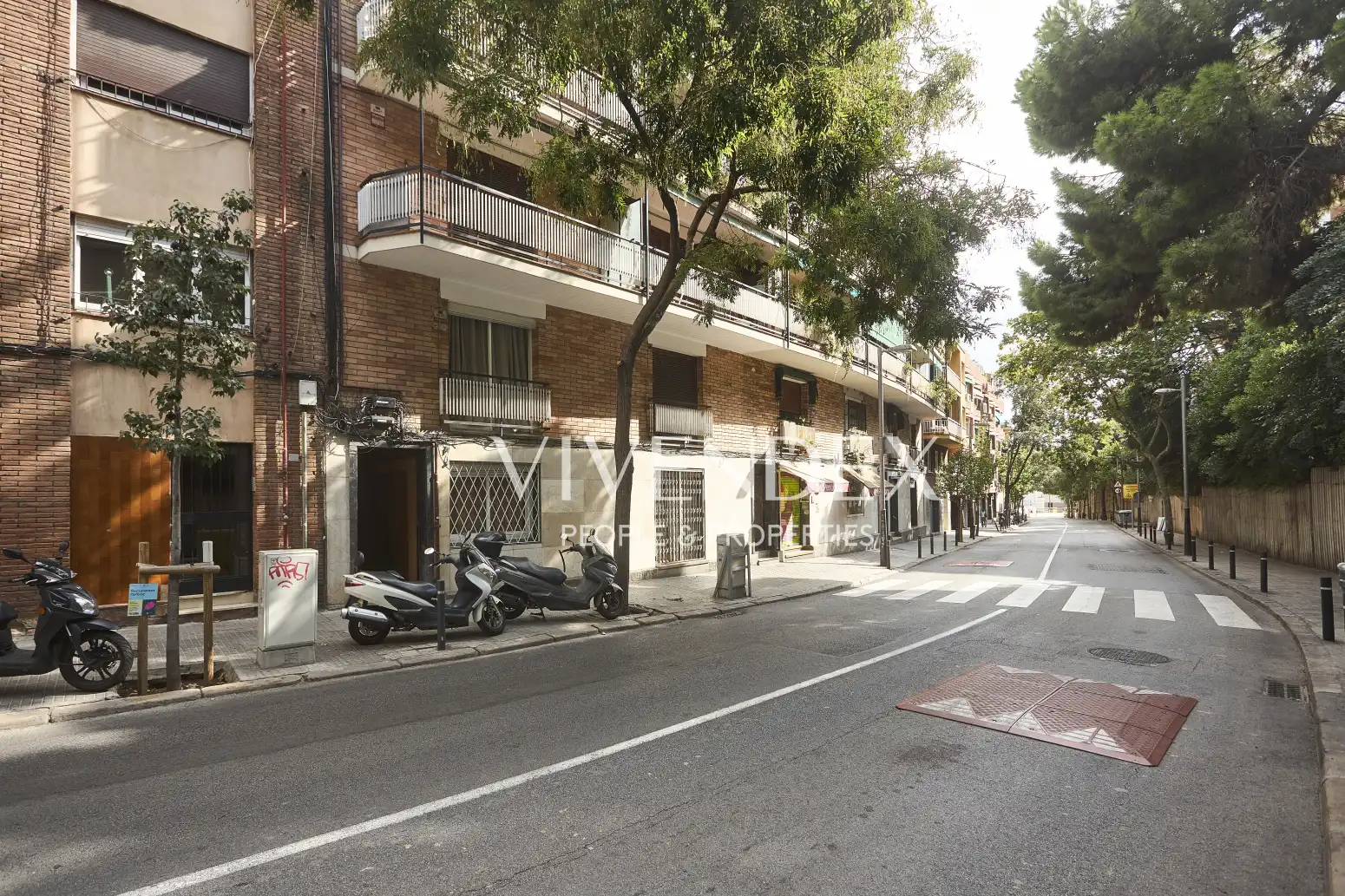 Vista exterior de Pis en venda en Gràcia