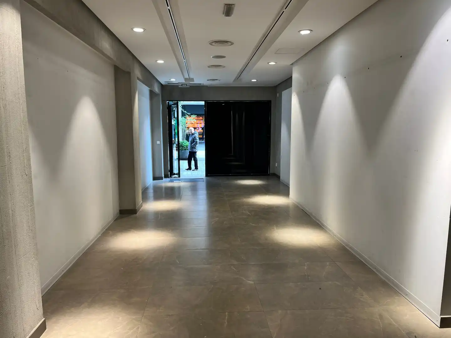 Gewerbefläche zur Miete in Andres Larrazabal Kalea 1, imagen 2