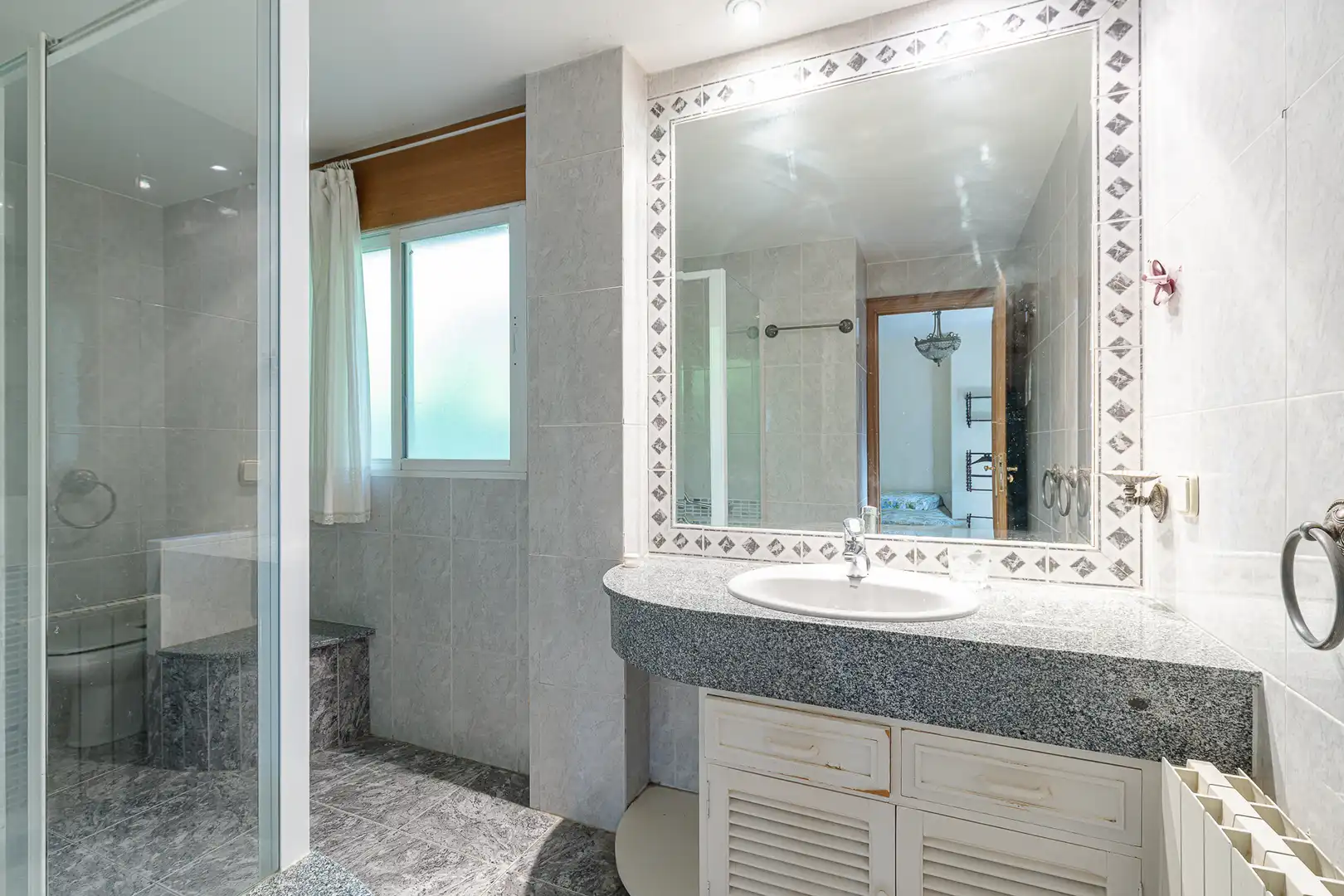 Bathroom of Houses for sale in San Lorenzo de El Escorial  with Heating, Private garden and Terrace