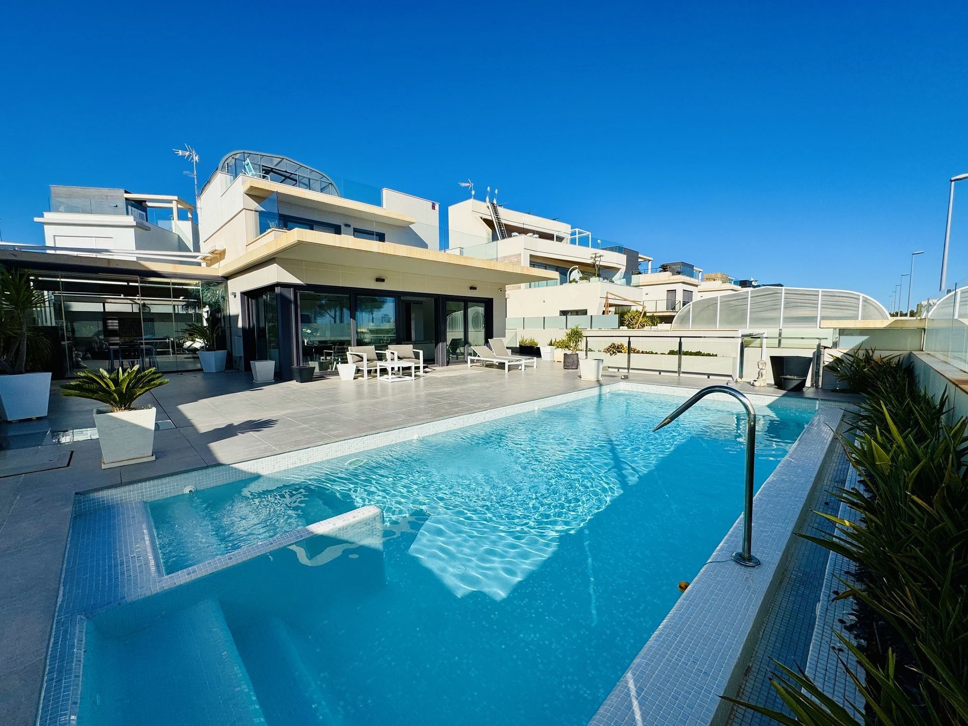 Swimming pool of House or chalet for sale in Orihuela  with Terrace and Jacuzzi