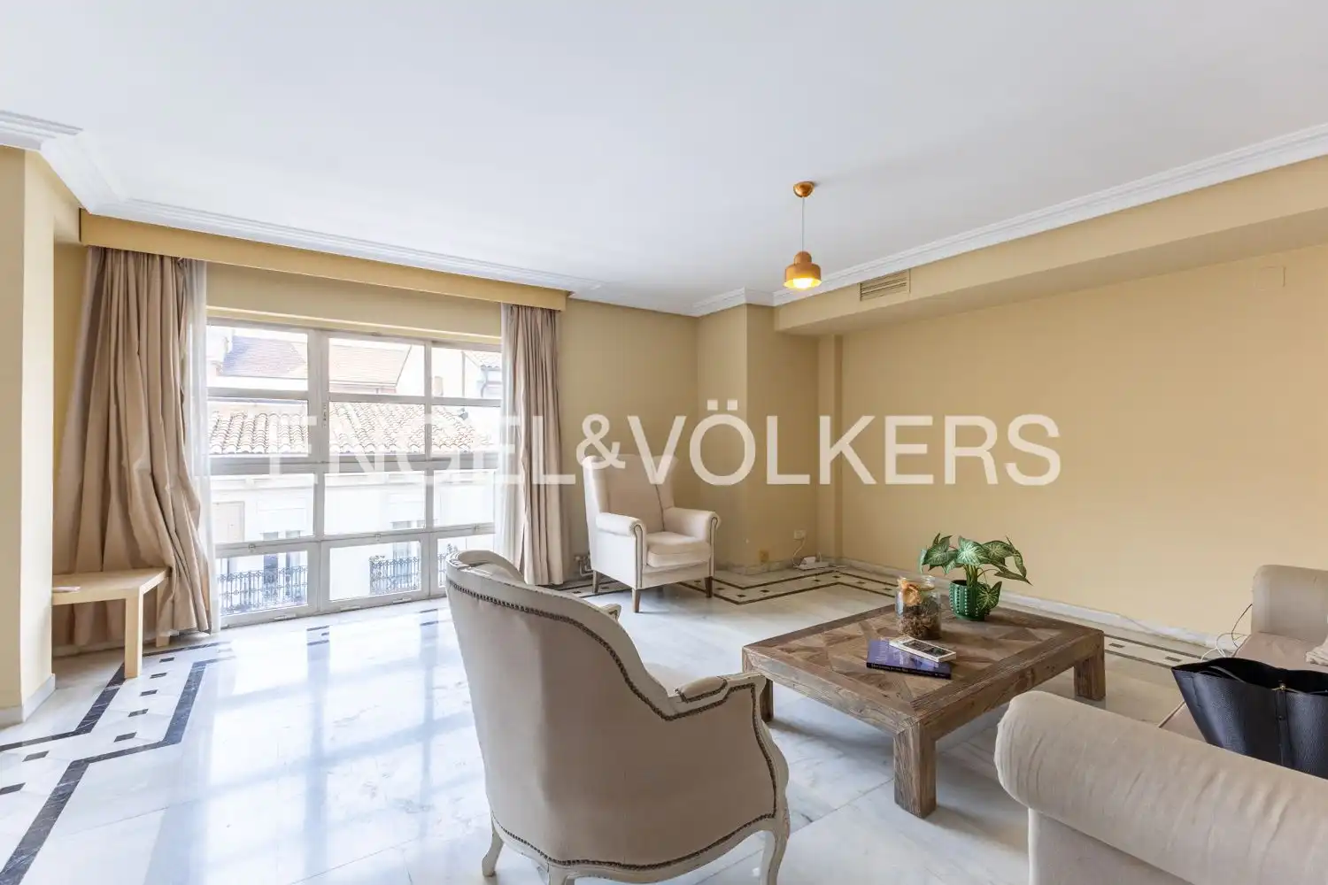 Vista exterior de Piso en venta en Valencia con Aire acondicionado, Calefacción y Trastero