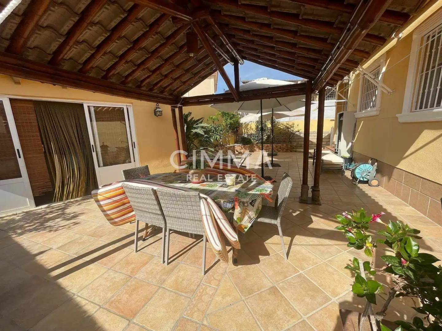 Terrassa de Casa o xalet en venda en La Nucia amb Aire condicionat, Jardí privat i Terrassa