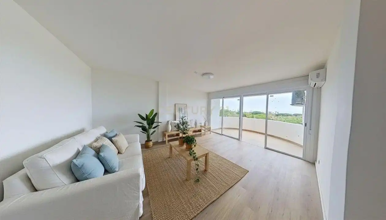 Study for sale in Marbesa