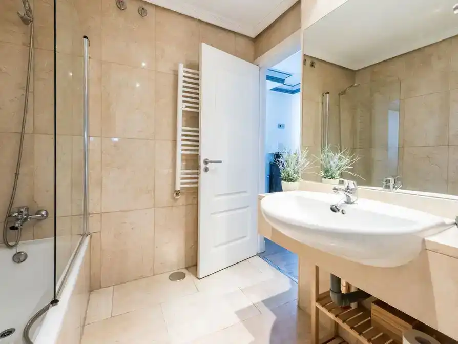 Badezimmer von Wohnungen zur Miete in  Logroño