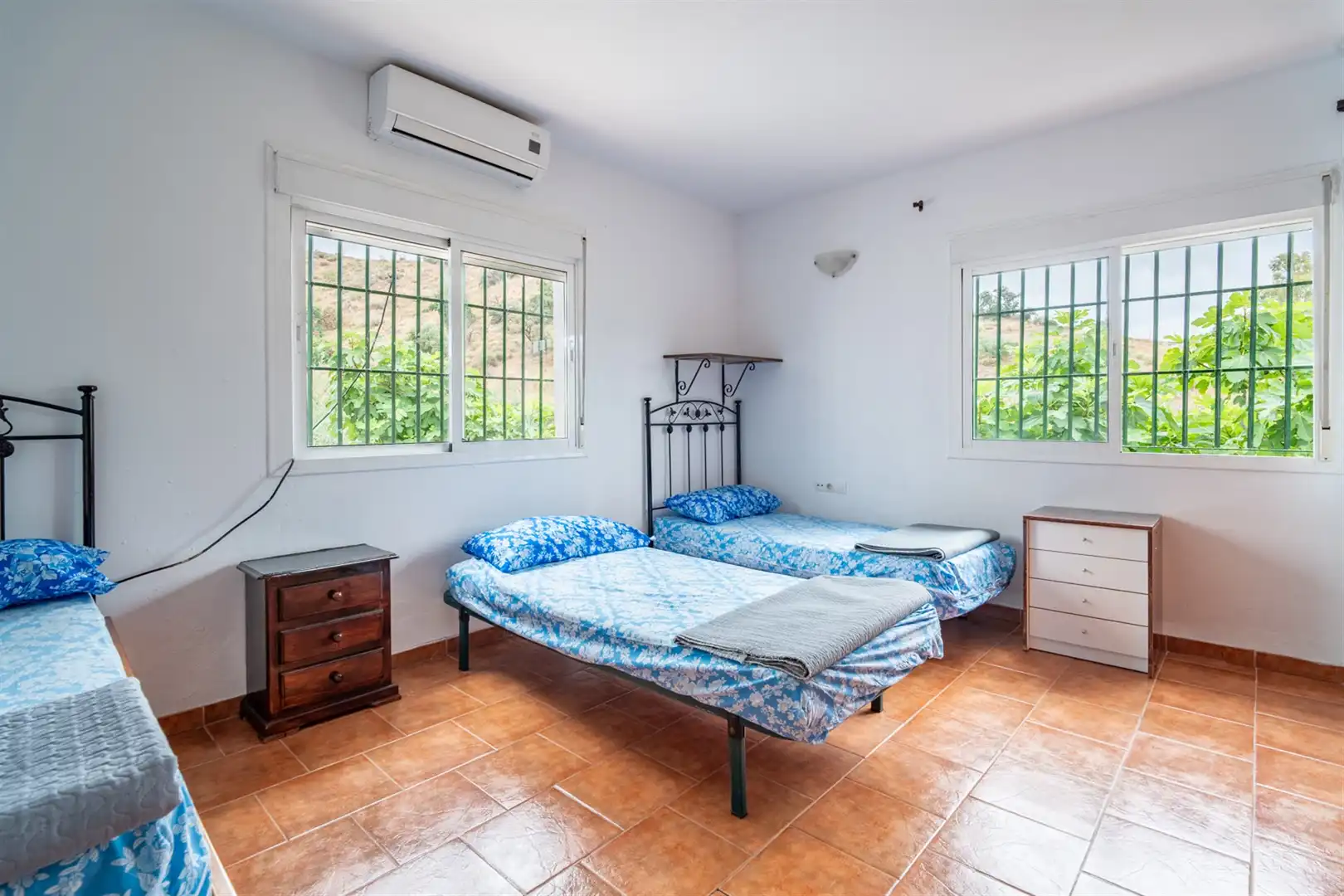 Dormitori de Casa o xalet en venda en Cártama