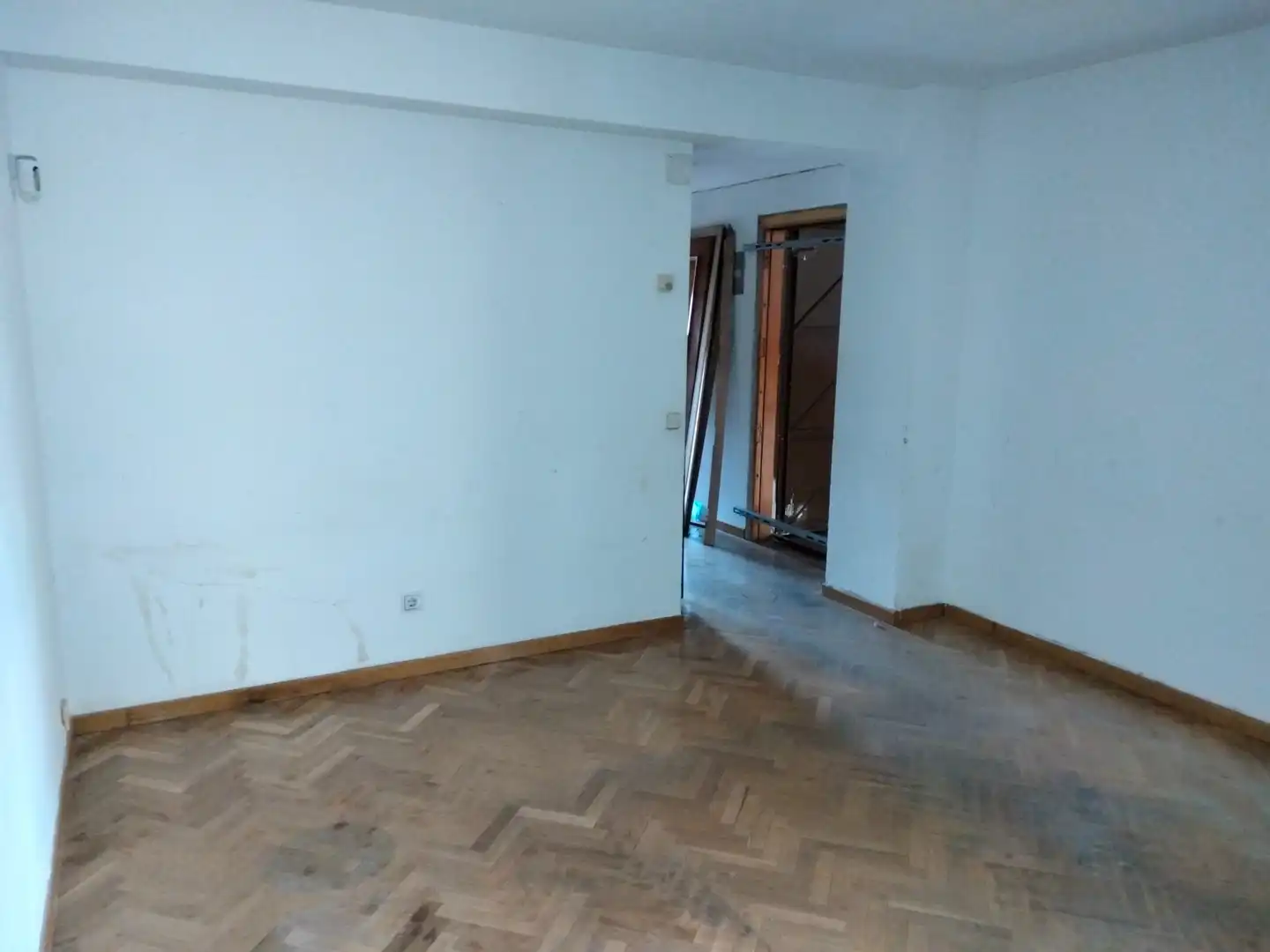 Flat for sale in Madrid  with Air Conditioner and Heating