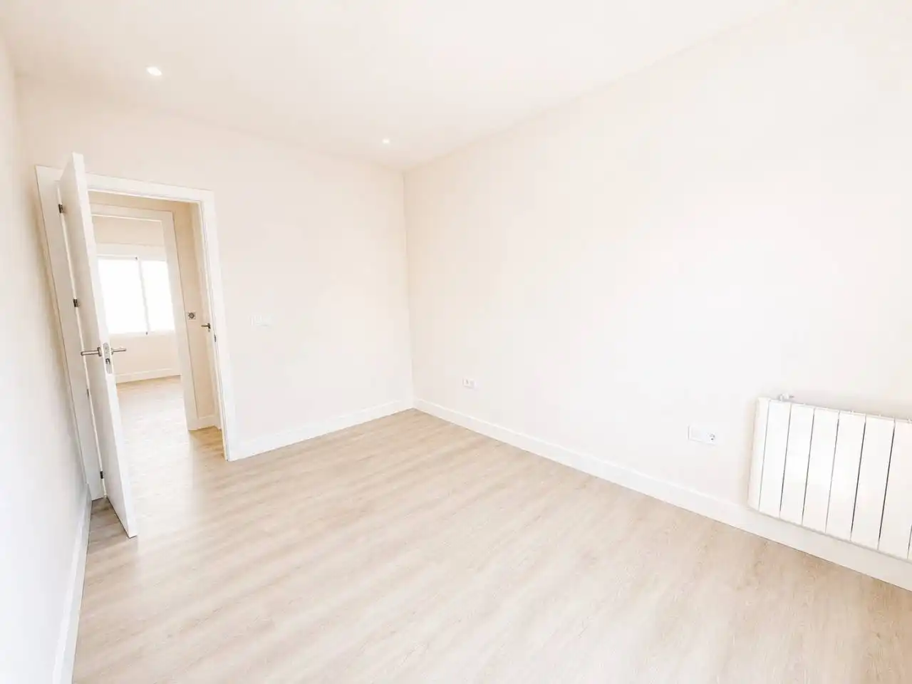 Bedroom of Flat for sale in  Logroño  with Heating and Parquet flooring