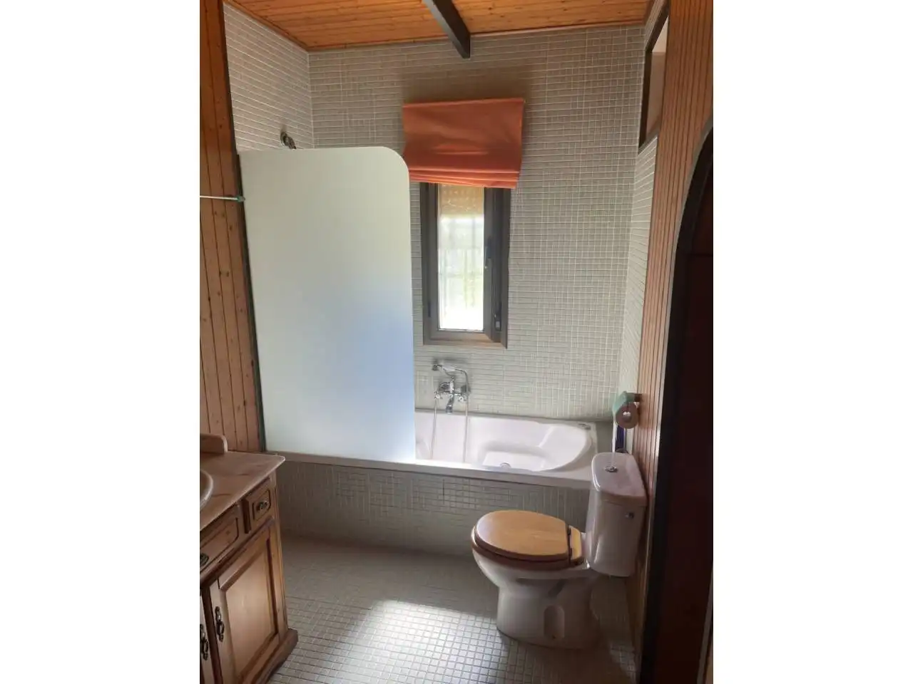 Baño de Casa o chalet en venta en Móra d'Ebre con Aire acondicionado, Calefacción y Jardín privado