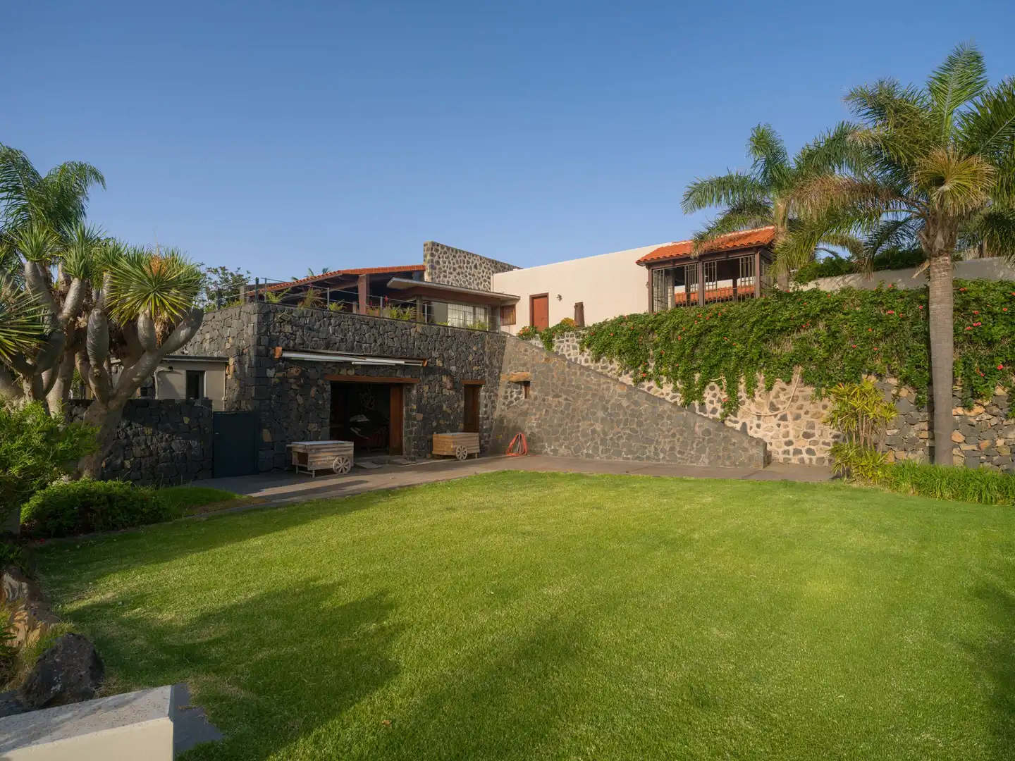 Vista exterior de Casa o chalet en venta en Tacoronte con Calefacción, Jardín privado y Terraza