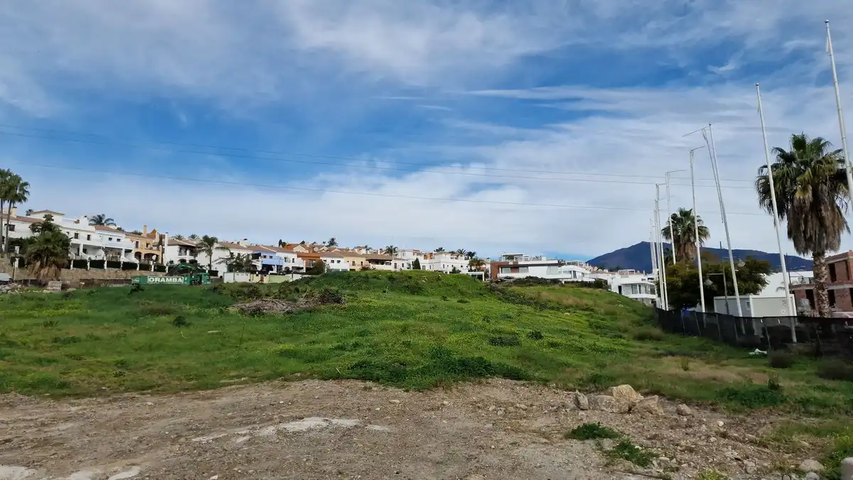 Terreny residencial en venda a Estepona Pueblo