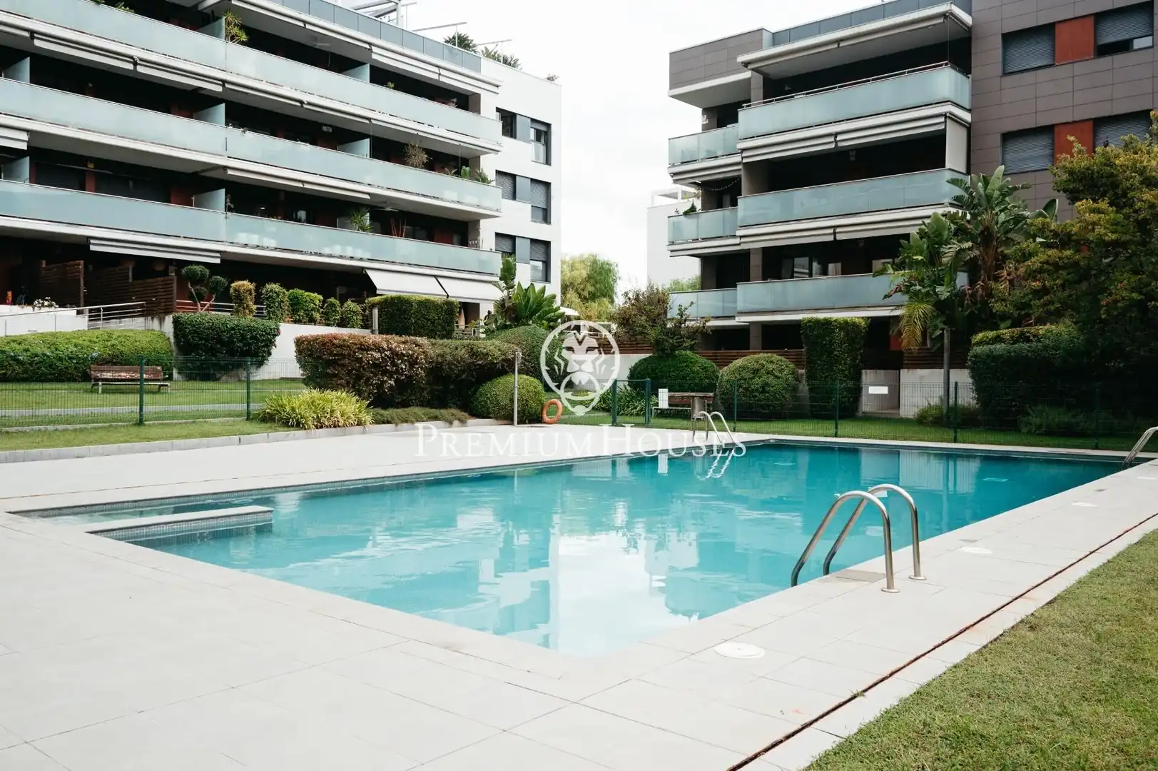 Baixos amb piscina en venda a Avenida Camí dels Capellans, imagen 3