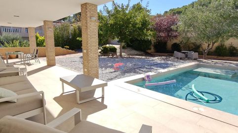 IMPRESIONANTE CHALET EN LA URBANIZACION DE PLA DE AGULO EN GILET