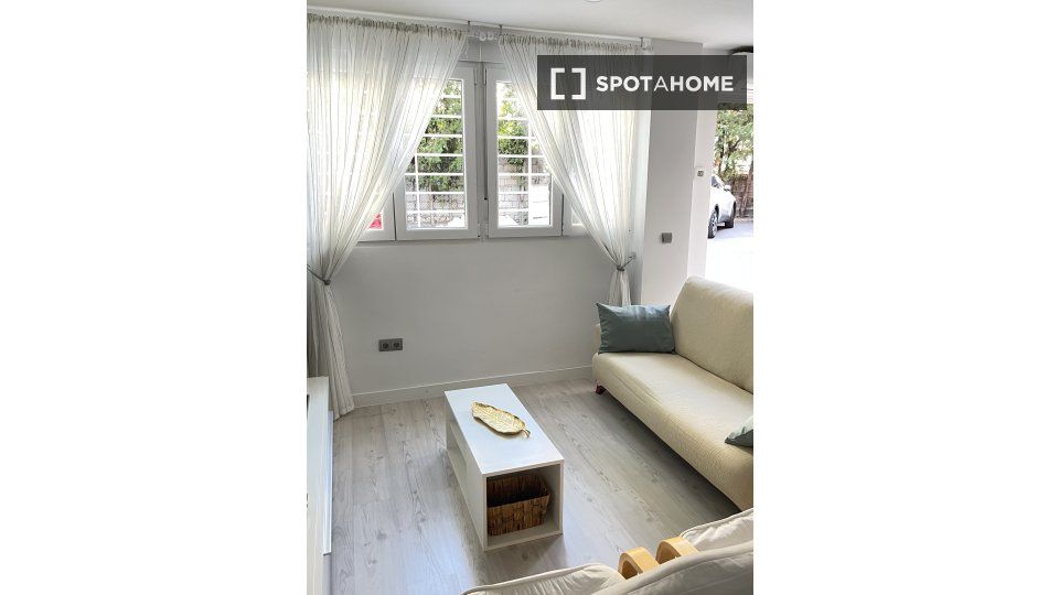 Flat to rent in Colina