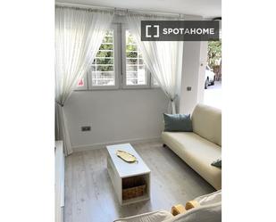 Exterior view of Flat to rent in  Madrid Capital  with Air Conditioner, Heating and Furnished
